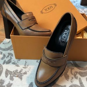 Brand new Tod’s women’s loafer